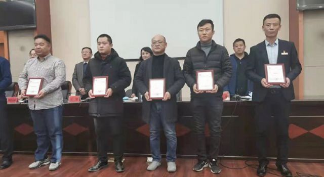 “合心?合力?合拍、大干一百八十天”勞動(dòng)競(jìng)賽活動(dòng)表彰大會(huì)召開