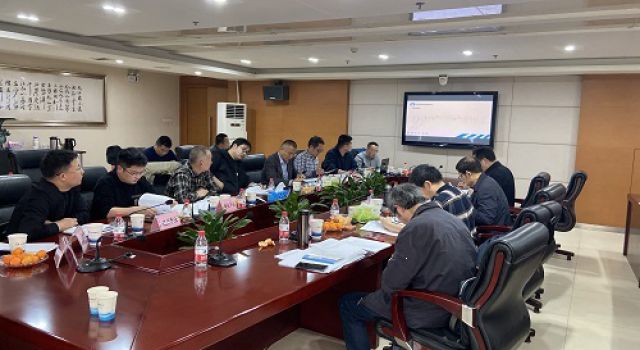 四川九綿高速JL8總監(jiān)辦組織召開(kāi)LJ25合同段溝家灣大橋鋼箱梁吊裝方案專(zhuān)家評(píng)審會(huì)