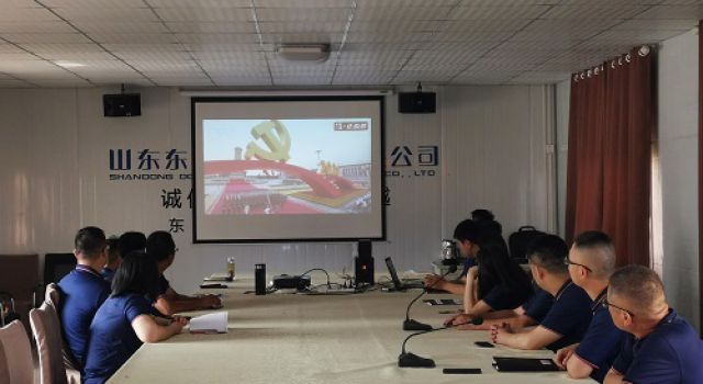 春風里 紅旗下，心中有信仰，祝愿祖國更有力量