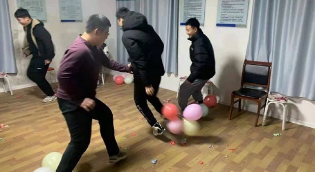 喜迎2022，張臺線總監(jiān)辦組織聚餐