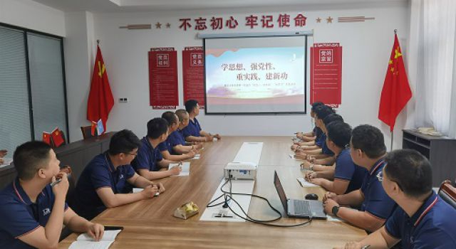 “學(xué)思想、強(qiáng)黨性、重實(shí)踐、建新功”--董梁高速第一總監(jiān)辦“慶五一、迎五四”“大學(xué)習(xí)”主題活動(dòng)